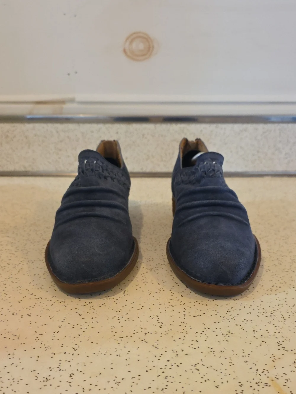 Born Women's Katharina Cristal Suede‎ Leather Low Booties Back Zip Blue 6